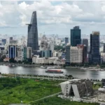 TP.HCM và Hà Nội: Tại Sao Hai Đầu Tàu Kinh Tế Chưa Thể Vươn Lên Dẫn Đầu Năng Lực Cạnh Tranh Cấp Tỉnh? 📊