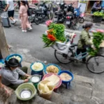 Tiểu Thương Việt Nam: Cuộc Chiến Vỉa Hè Không Khoan Nhượng Và Sự Hồi Sinh Đầy Sức Sống